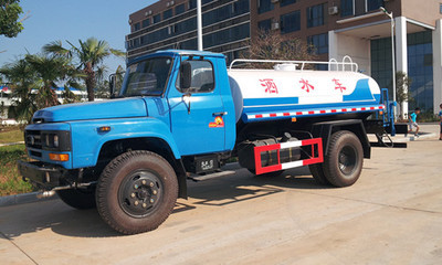 國產灑水車選購指南 聚焦尖頭灑水車、東風單橋灑水車與廠家報價